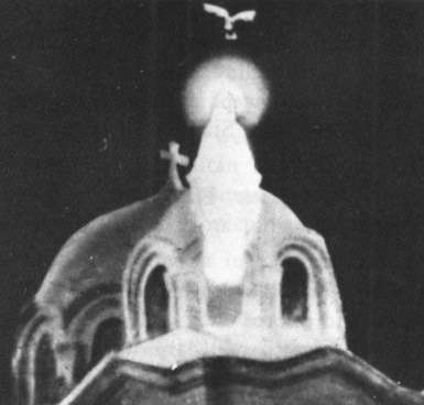 Another photo of the transfiguration of our Lady in Her full body